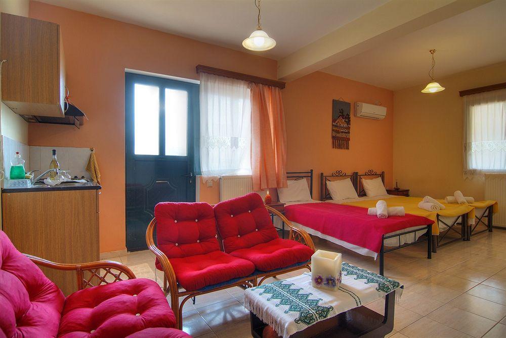 Kelari Studios Ámfissa Cameră foto